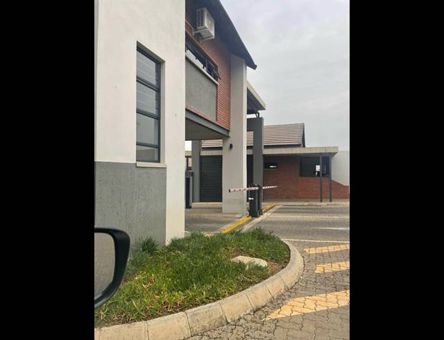 2 BEDROOM APARTMENT FOR SALE IN AMBERFIELD